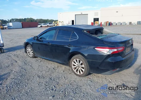 2018 Toyota Camry Le from USA, damaged, VIN 4T1B11HK8JU121415